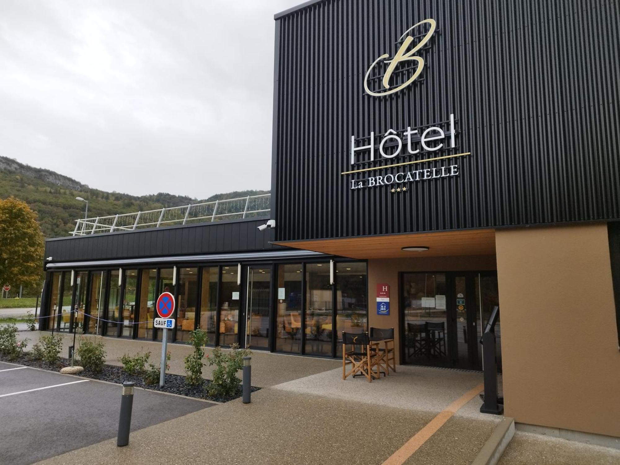 Hotel Restaurant Akena Molinges - La Brocatelle Saint-Claude Buitenkant foto